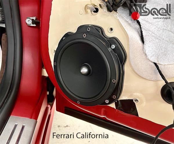 15323153_focal-isu-165-ferrari-california.jpg