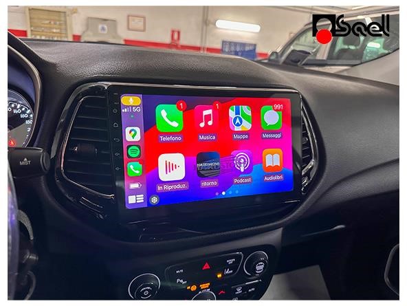 Autoradio CarPlay Hardstone installata su Jeep Compass