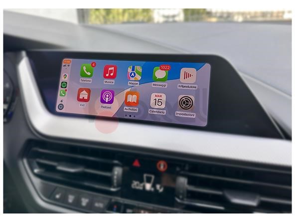 Schermata CarPlay attiva su BMW 1 F40 EVO